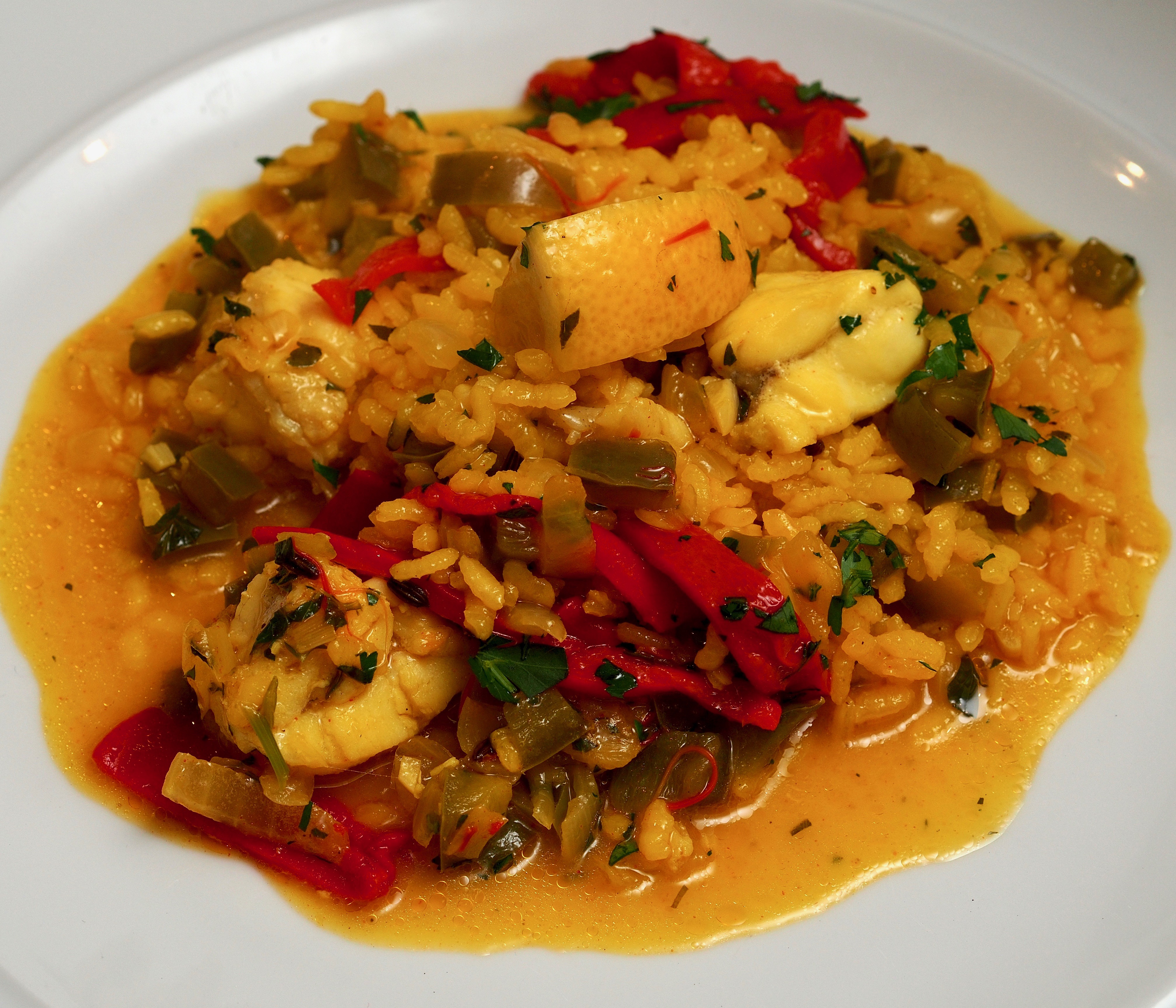 Paella de rape con azafran