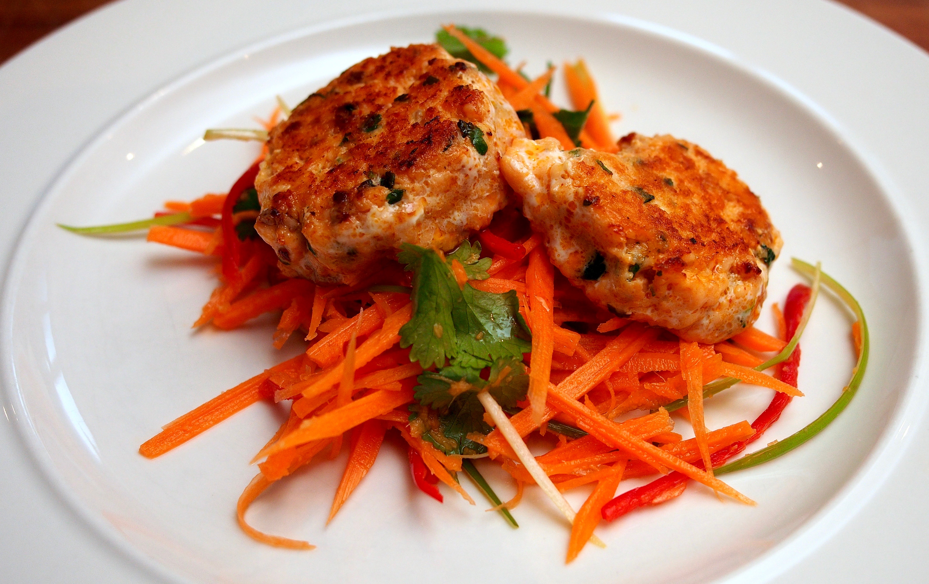 Thai salmon cakes with carrot salad