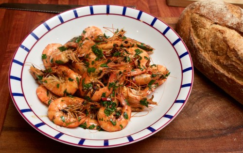 Buttery chilli prawns