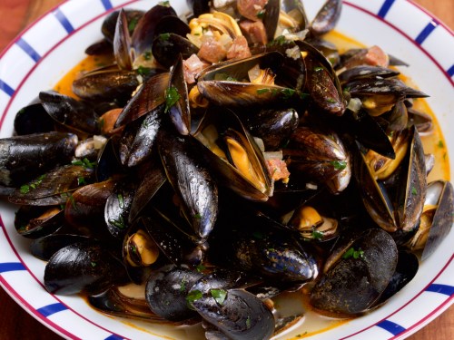 Mussels with chorizo and cider