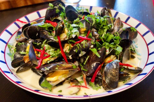 Thai mussels with coconut, chilli &amp; lime