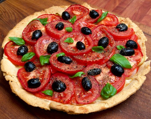 Tomato, onion &amp; pepper tart