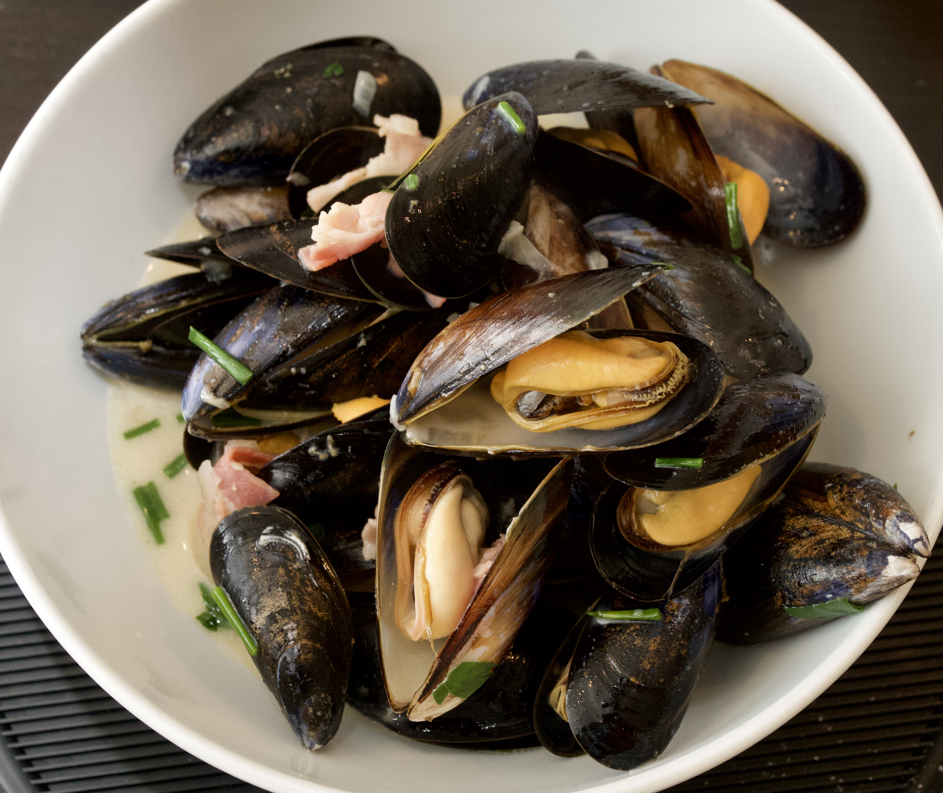 Mussels cooked in cider