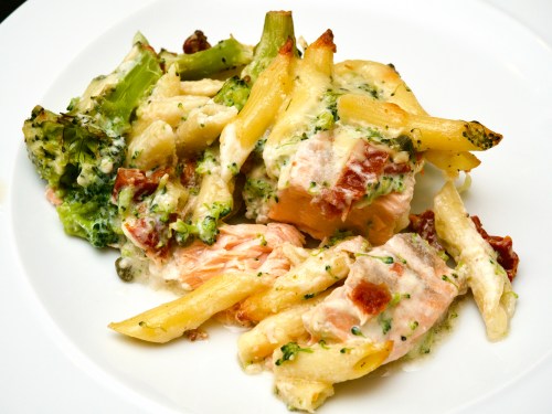 Broccoli &amp; salcmon bake