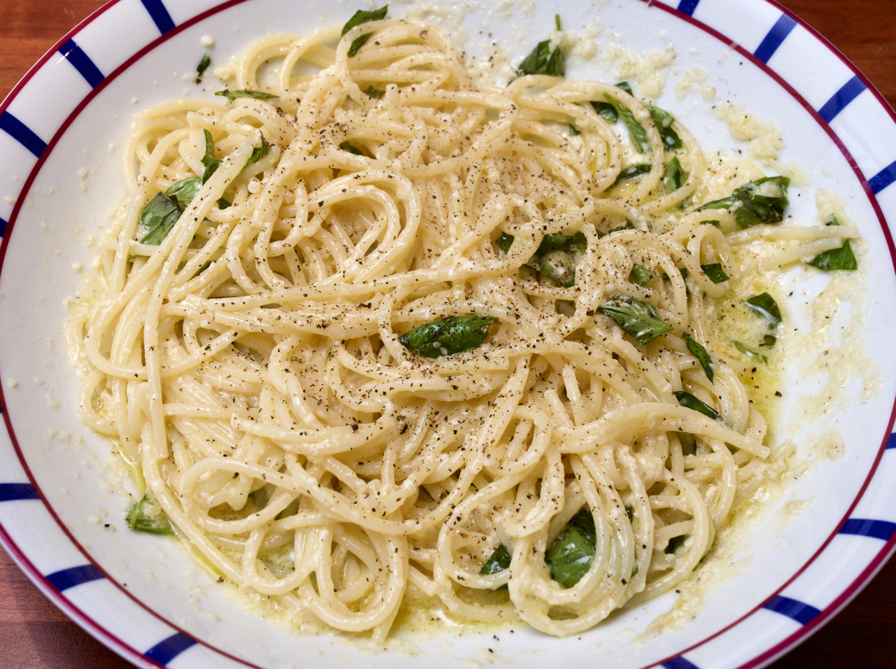 Lemon &amp; basil linguine