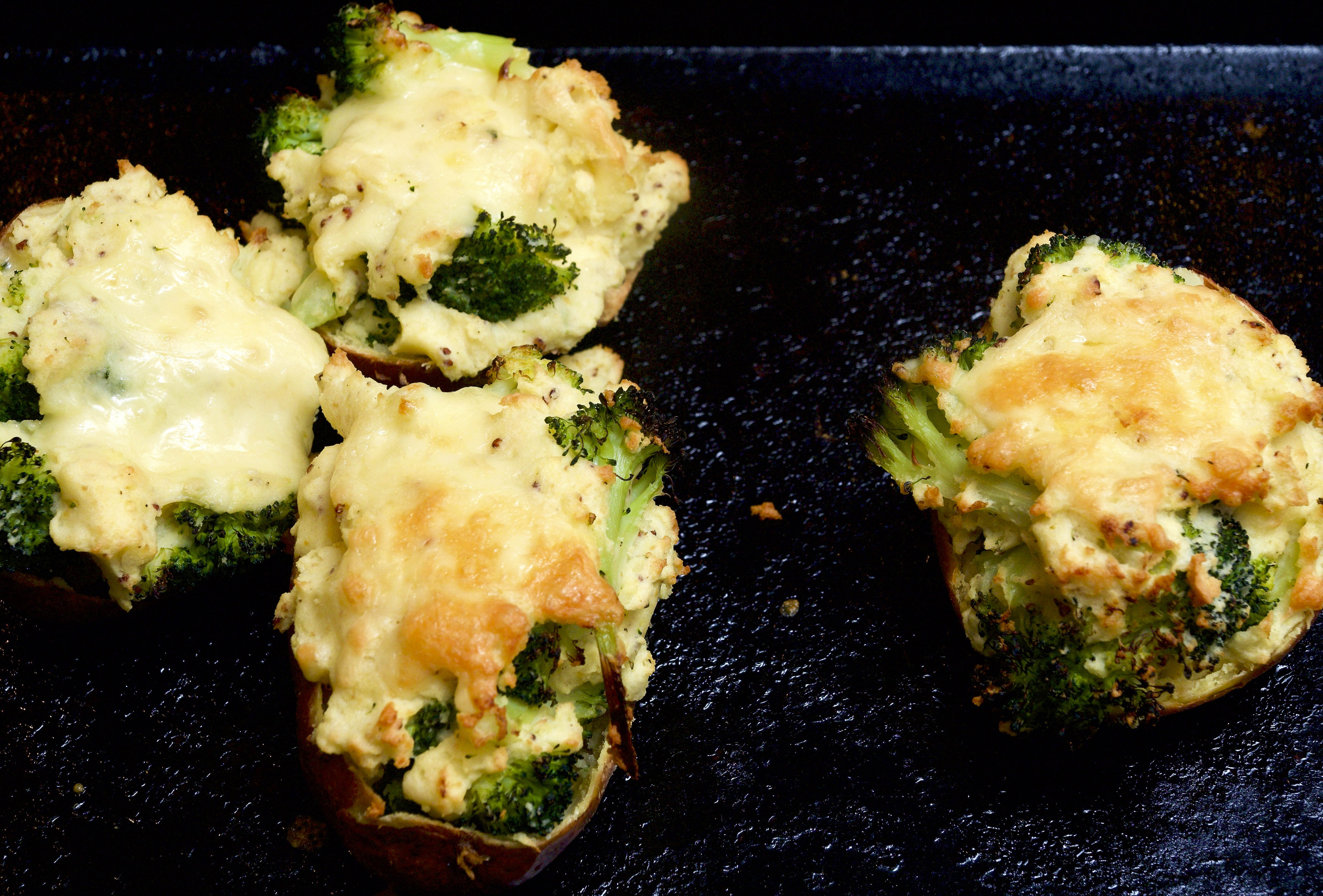 Cheesy broccoli baked potatoes