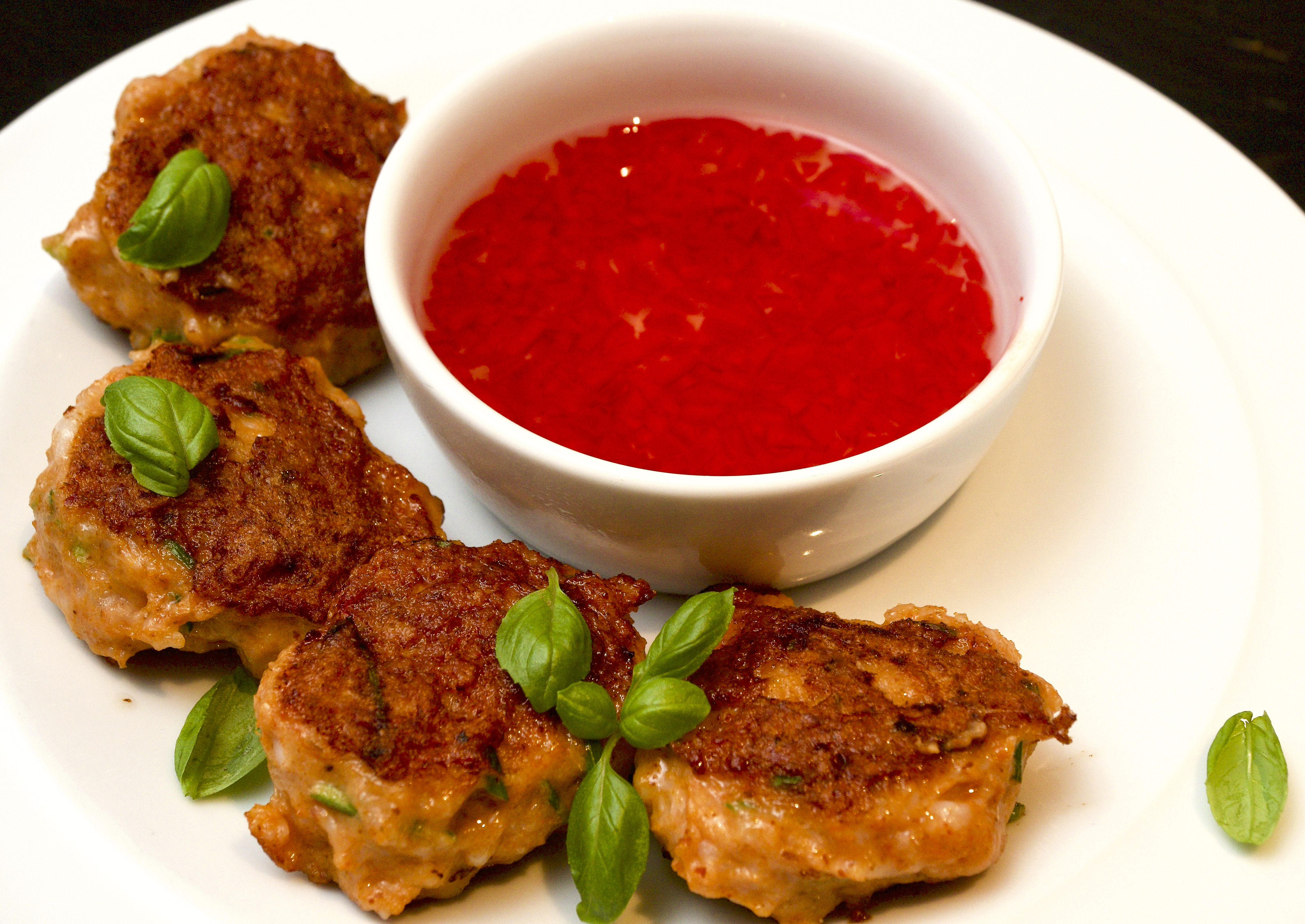 Spicy Thai Fishcakes with Dipping Sauce