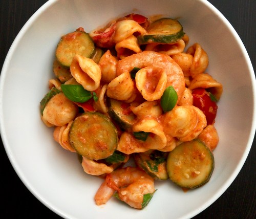 Creamy tomato, courgette &amp; prawn pasta