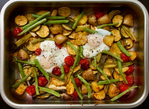 Smoked Paprika-Baked Courgettes, Tomatoes &amp; Green Beans with Eggs